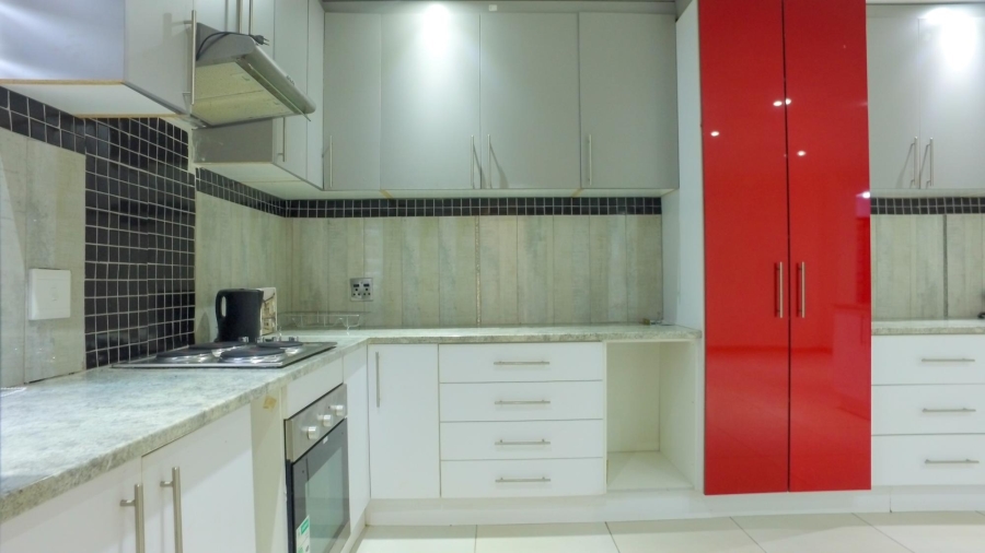5 Bedroom Property for Sale in Waterkloof East North West